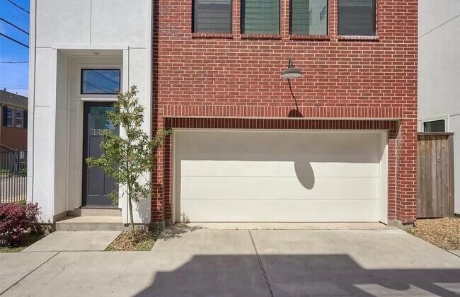 Building Photo - 1416 Ruthven St