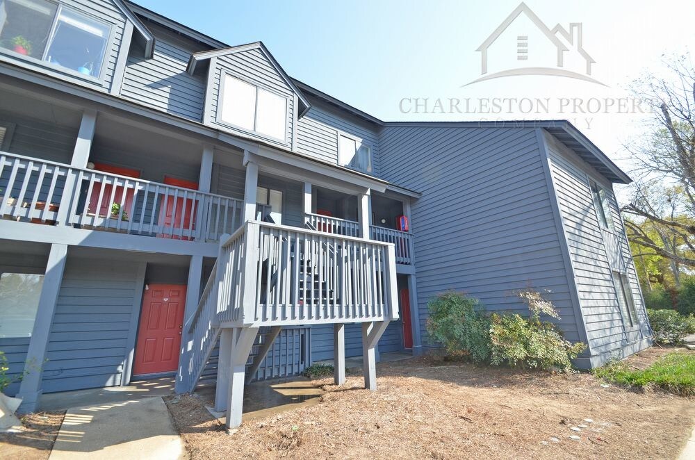 Primary Photo - Three Bedroom Condo Close to the Beach