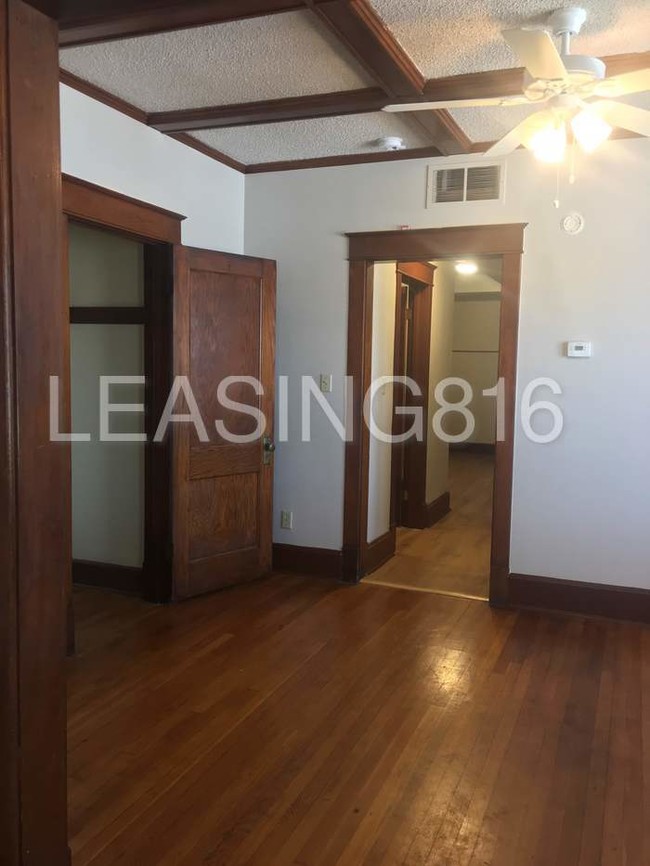 Foto del edificio - 3404 Independence Ave