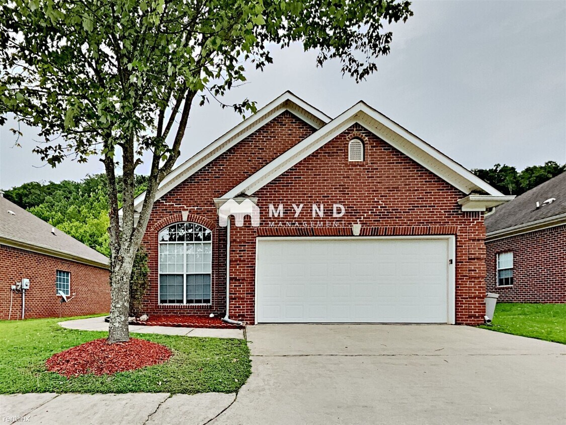 Foto principal - 3 br, 2 bath House - 1135 Castlemaine Dr