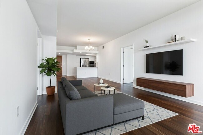 Foto del edificio - 13700 Marina Pointe Dr