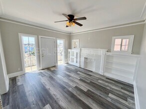 Building Photo - 804 Forest Ave