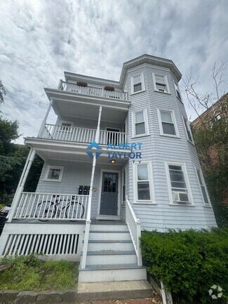 Building Photo - 8 Chapman Pl
