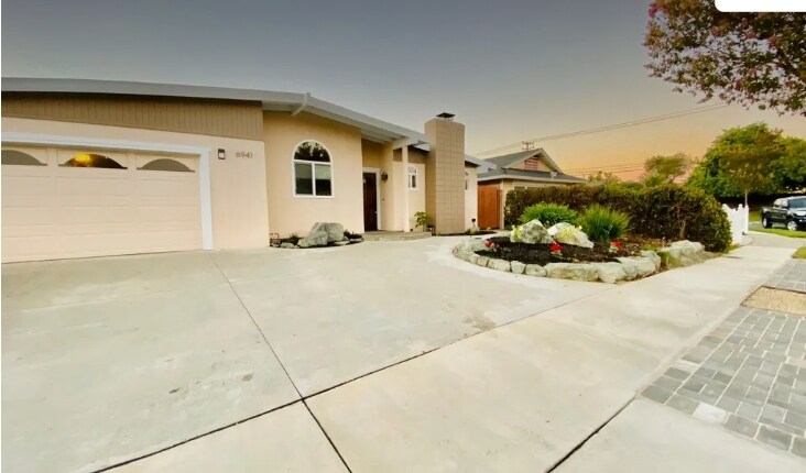 Building Photo - 6941 Cumberland Dr