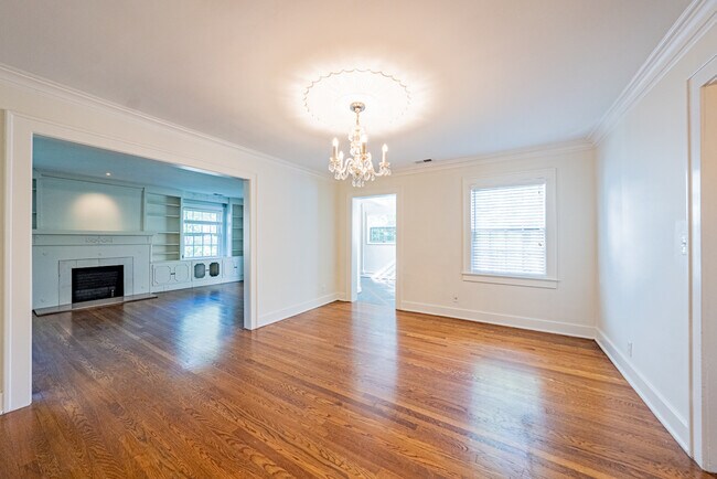 Foto del edificio - 4314 Rockhill Rd