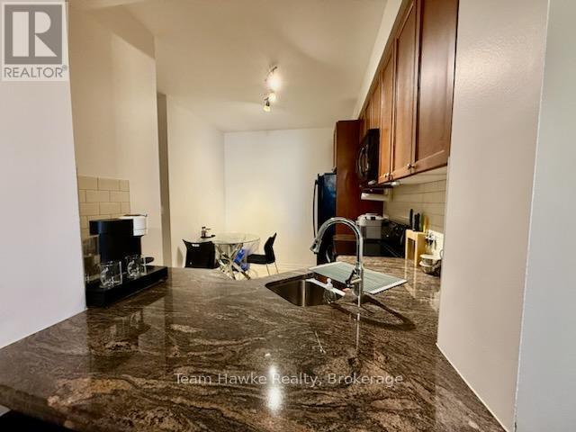 Photo du bâtiment - 699-699 Aberdeen Blvd