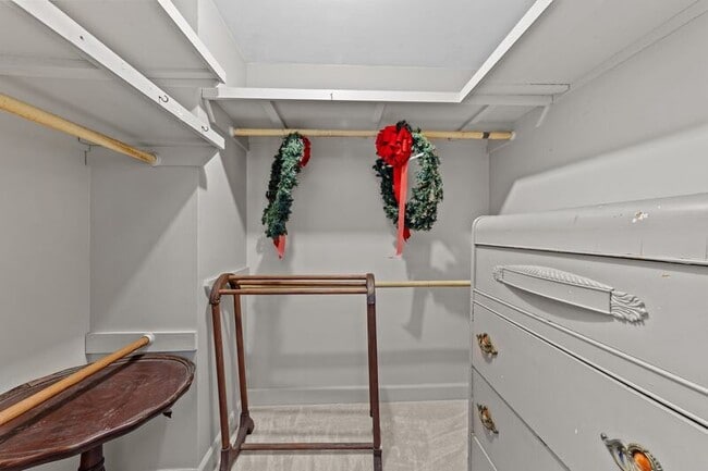 Building Photo - 221 Magnolia Ln