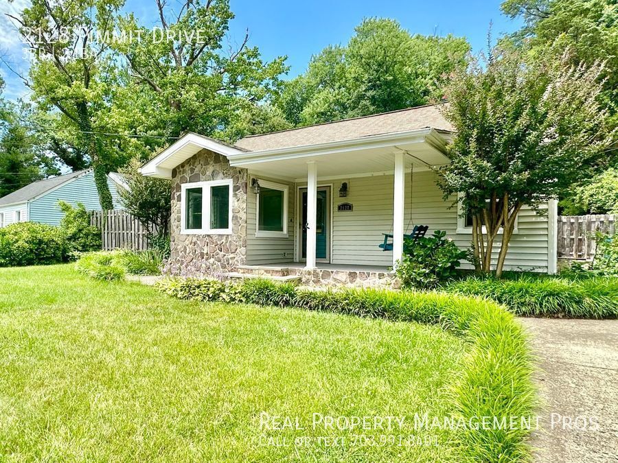 Primary Photo - Charming and Spacious Pimmit Hills Home!