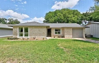 Building Photo - 2313 Aldford Dr