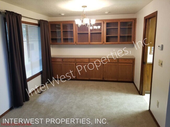 Building Photo - 3 br, 2 bath House - 10050 SW SERENA WAY