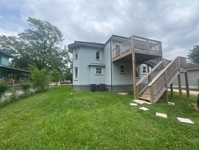 Building Photo - 453 S Main Ave