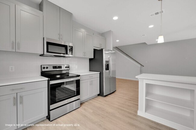 Building Photo - 10121 Conover Cmns Cir