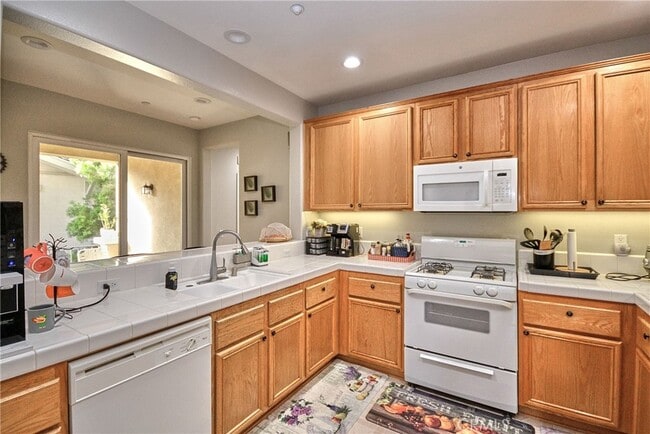 Building Photo - 1288 McFadden Dr