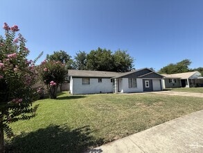 Building Photo - 5736 Shipp Dr