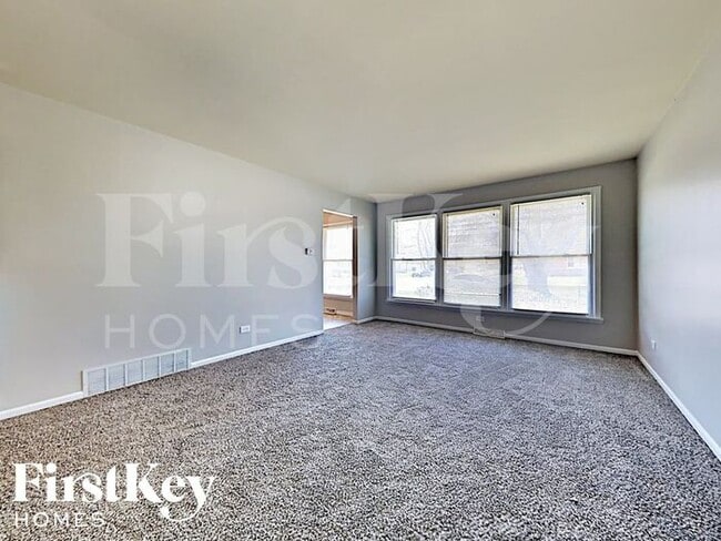 Building Photo - 14725 Memorial Dr