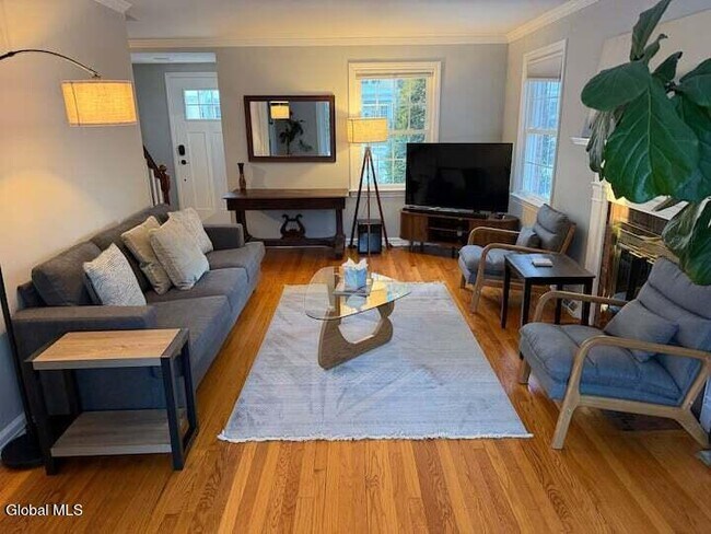 Foto del edificio - 135 Winthrop Ave