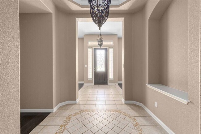 Building Photo - 15620 Echo Hills Dr