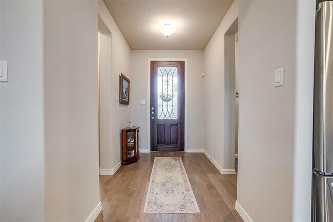 Building Photo - 2107 La Cima Dr.