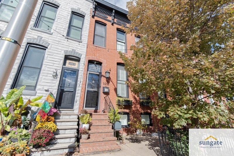 Foto principal - 3206 Hudson St