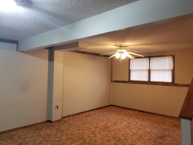 Building Photo - 103 Brookridge Dr