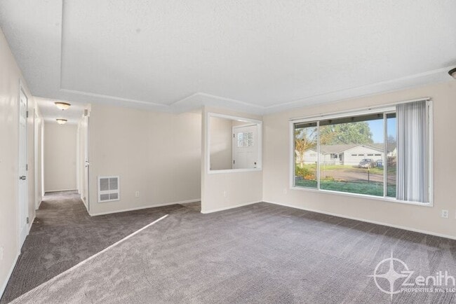 Building Photo - 11907 NE 4th St