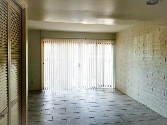 Foto del edificio - 7325 E Belleview St