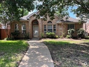 Building Photo - 2075 Garden Crest Dr