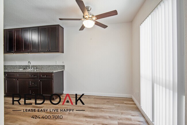 Building Photo - ~1 Month FREE~ Sunny and Spacious One Bedr...