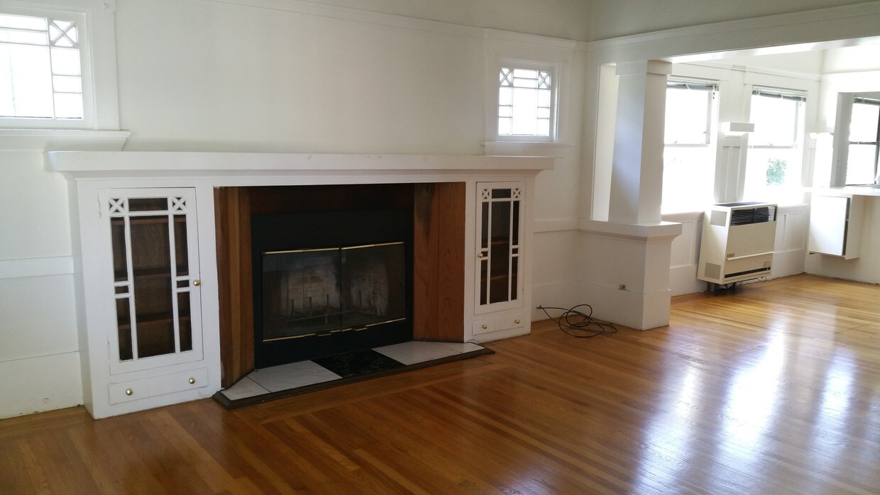 Primary Photo - 1062 55th St