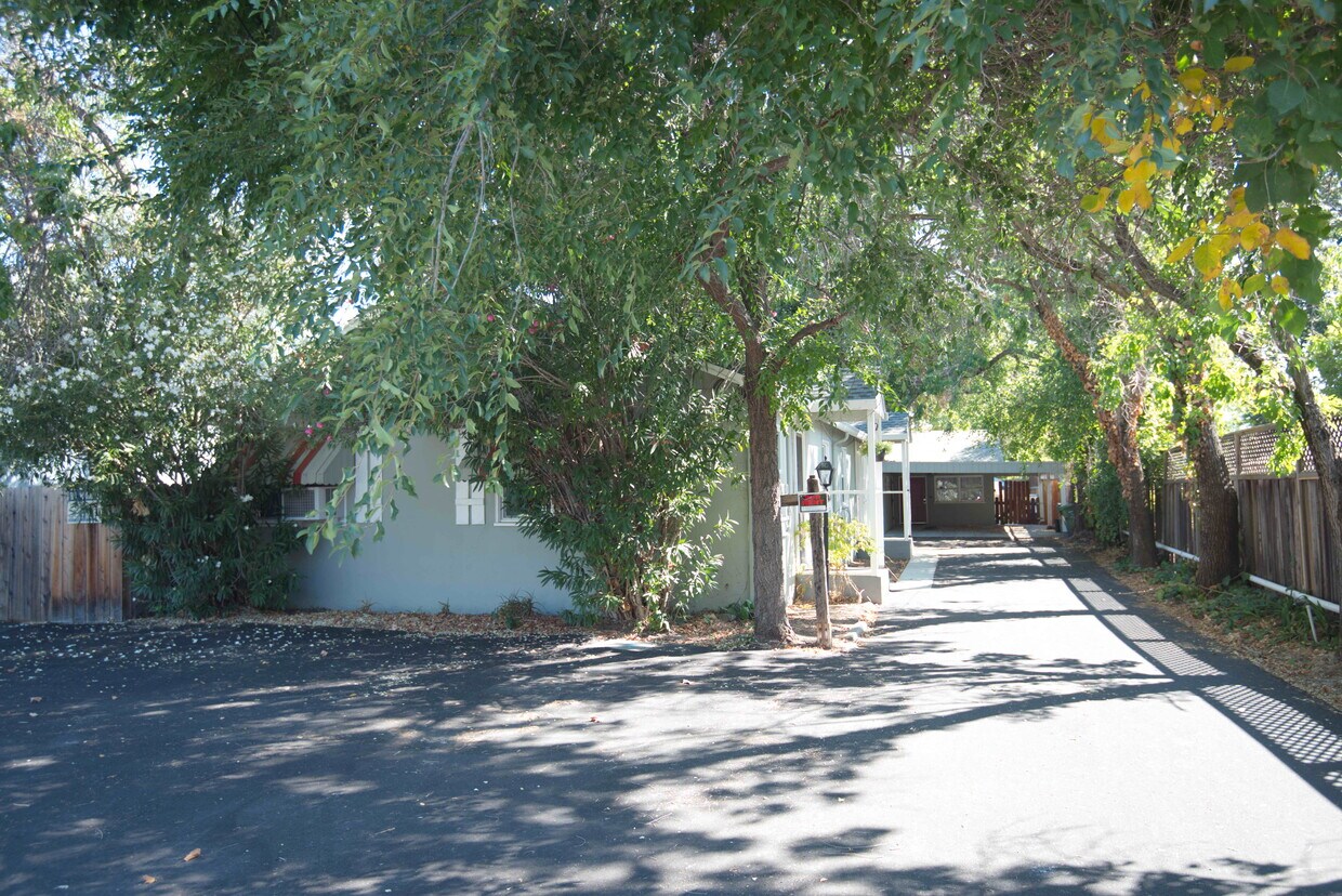 18 Pleasant Valley Dr Unit 18, Walnut Creek, CA 94597 18 Pleasant