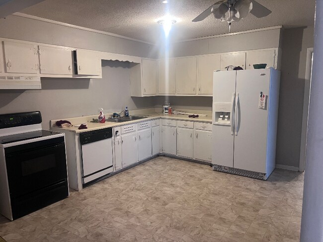 Foto del edificio - 2206 Glen Iris Rd NW