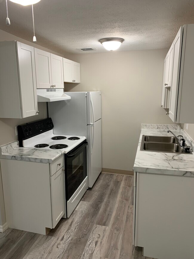 Foto del edificio - Tallmadge Hills Apartments