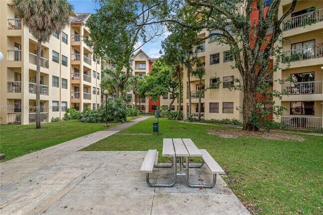 Foto del edificio - 8100 Geneva Ct