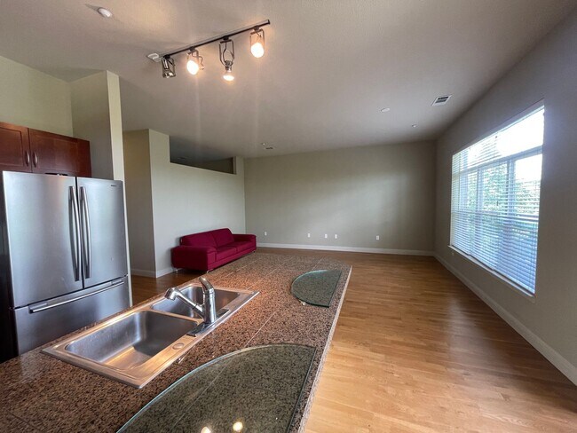 Foto del edificio - Stylish & Spacious 2-Bedroom Tech Center R...
