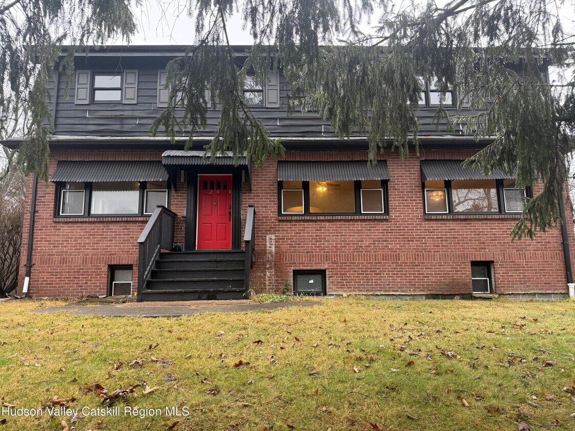 Foto principal - 274 N Rd