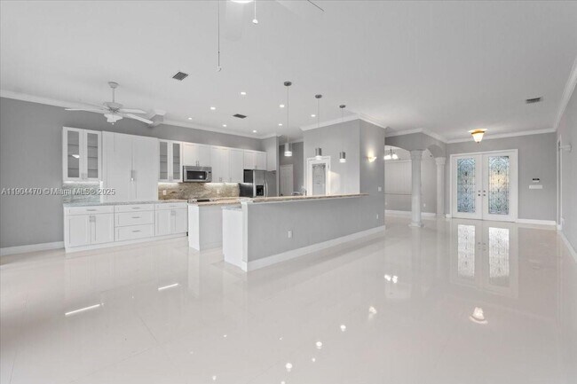 Foto del edificio - 16640 NW 86th Ct