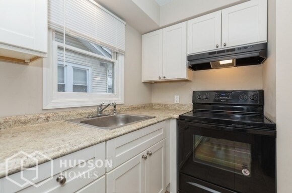 Building Photo - NOW AVAILABLE! - 91 Cambridge Avenue Unit ...