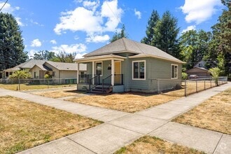 Building Photo - 2402 16th Ave