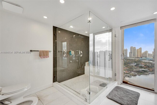 Building Photo - 19355 Turnberry Way