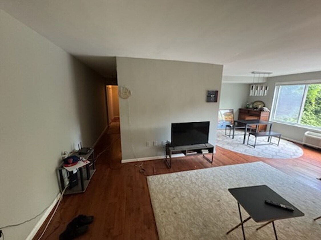 Foto principal - 4114 Davis Pl NW