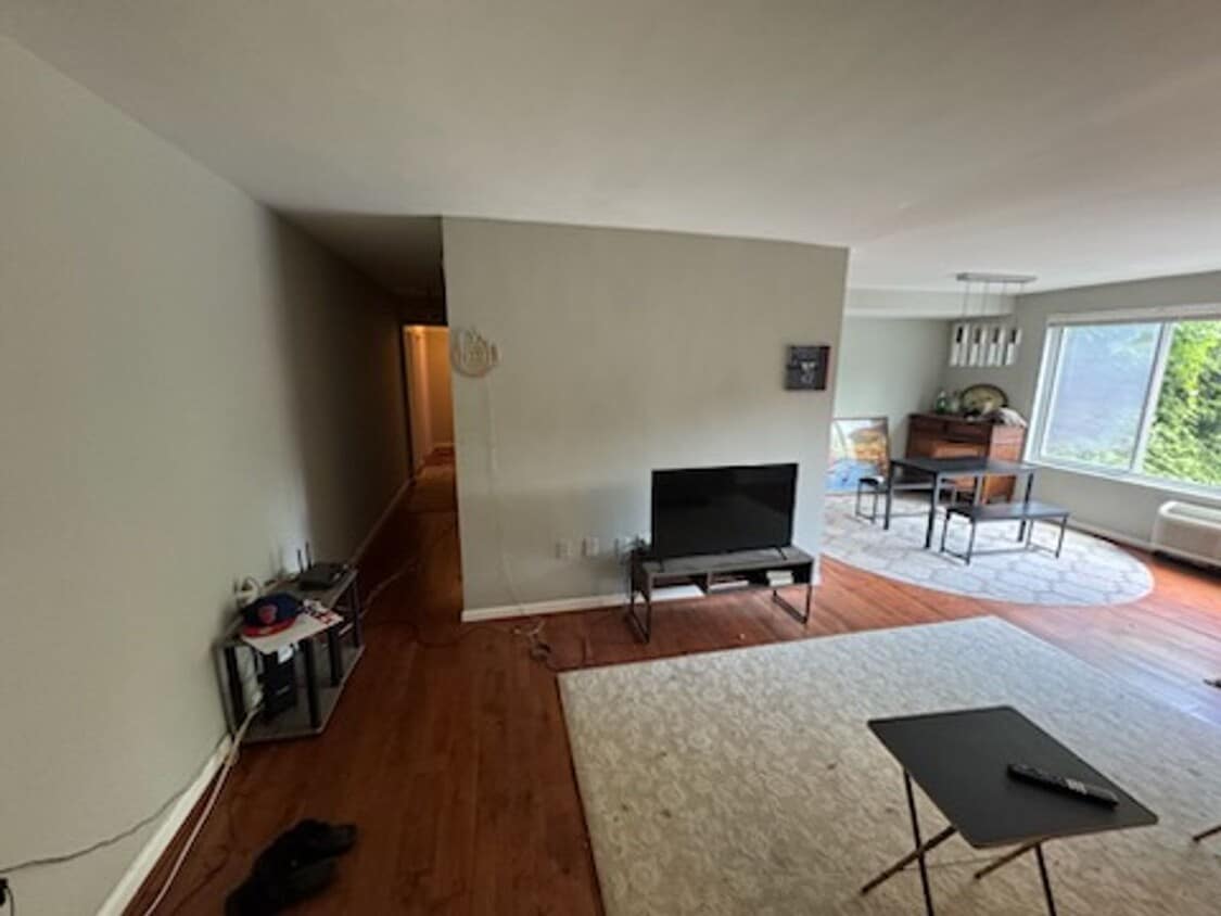 Primary Photo - 4114 Davis Pl NW