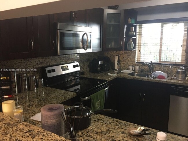 Foto del edificio - 8250 SW 149th Ct