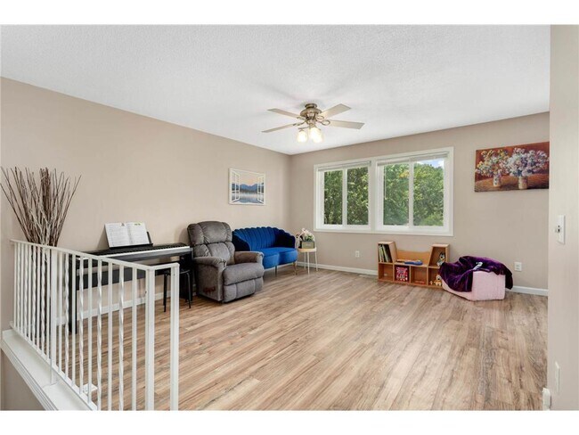 Foto del edificio - 7300 Stewart Dr