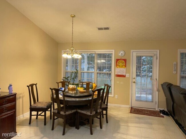 Building Photo - 4 br, 2 bath House - 482 John Stewart Pl