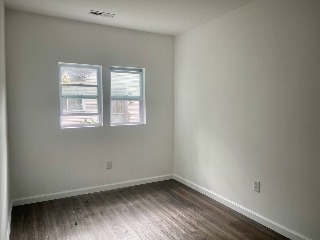 Foto del edificio - 2105 Robbins St