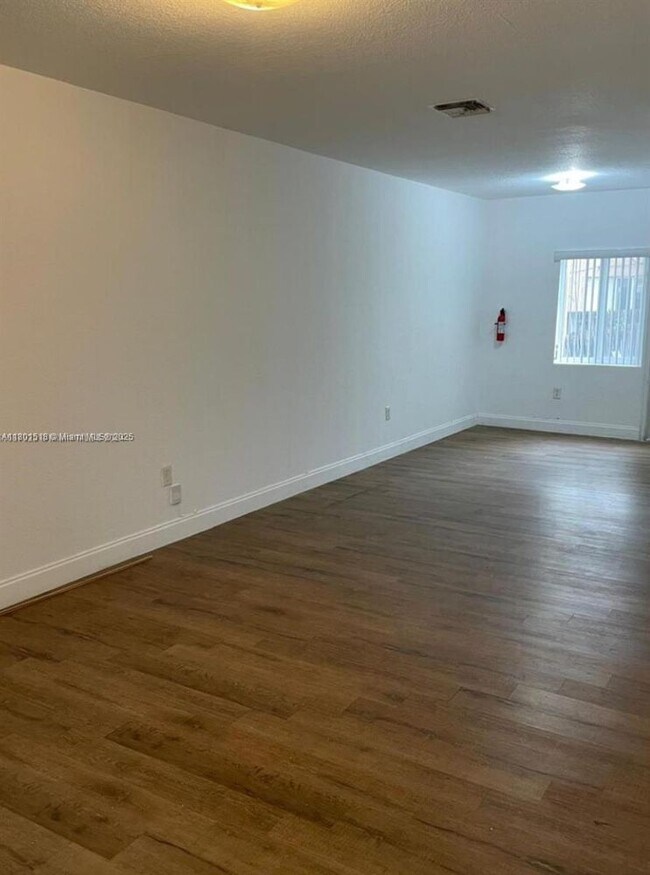 Foto del edificio - 307 NW 84th St