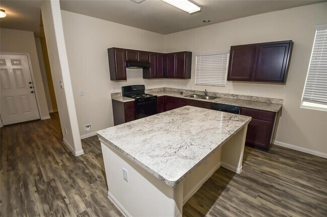 Foto del edificio - 2419 Lago Mirado Wy