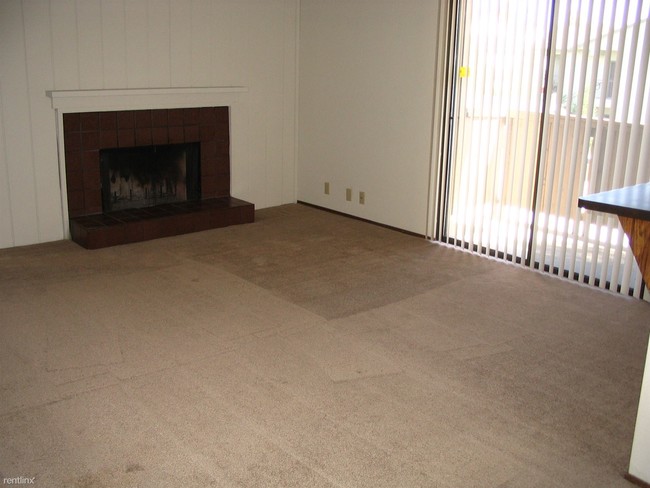 Building Photo - 7944 Pebble Beach Dr