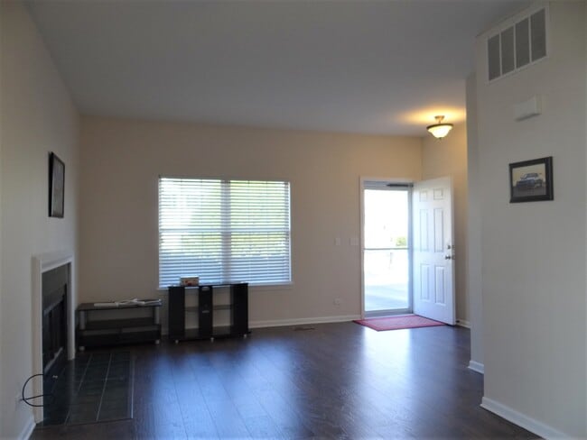 Building Photo - 2818 Alameda Ct