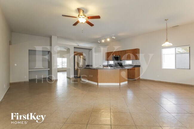 Foto del edificio - 15243 N 66th Dr